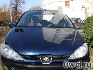 Битый автомобиль Peugeot 206